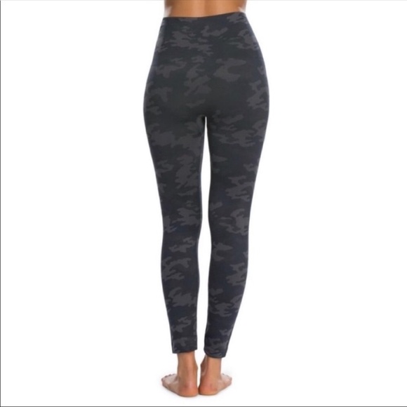 Spanx Look at me now black camo leggings large - Picture 2 of 13